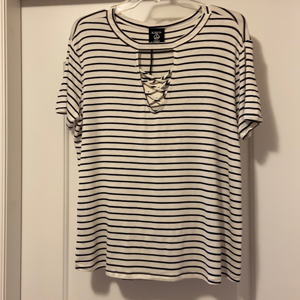 White & navy stripe criss-cross neck tee in size M